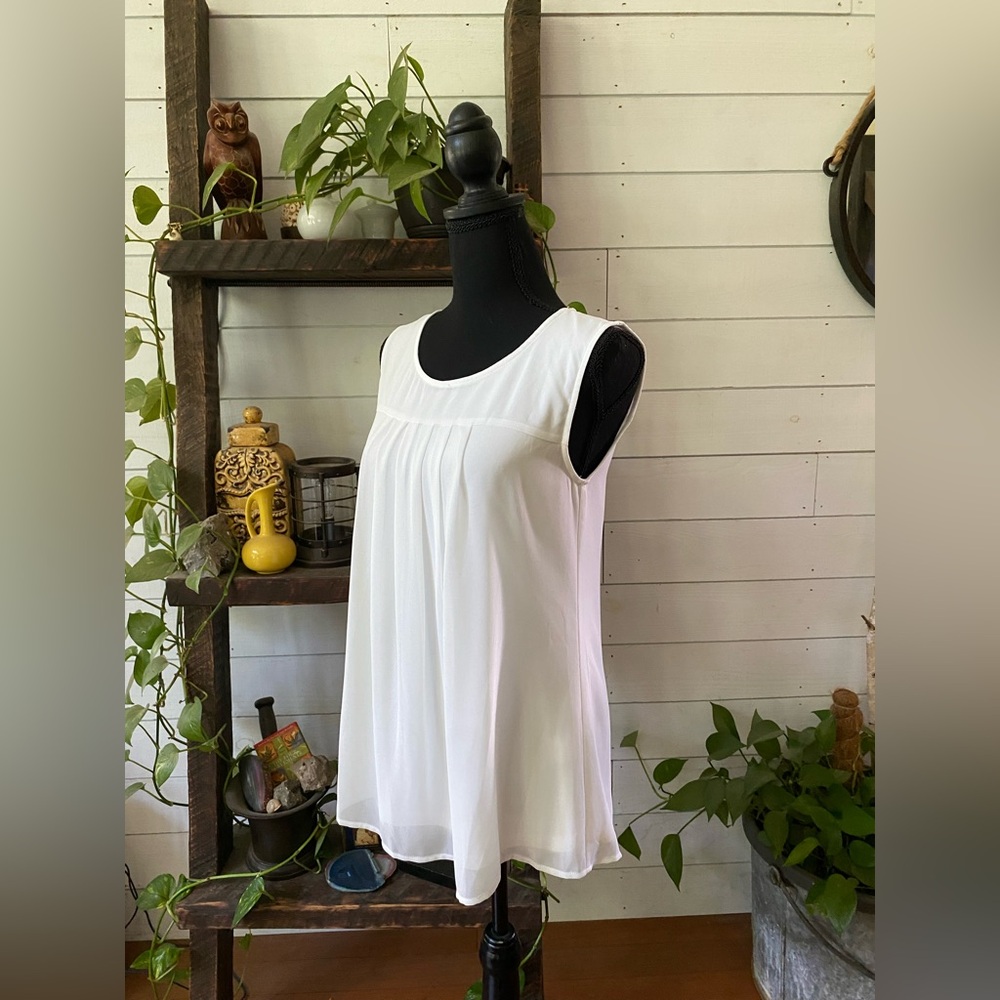 Timeson: White Sleeveless Pleated Blouse - Picture 16 of 16